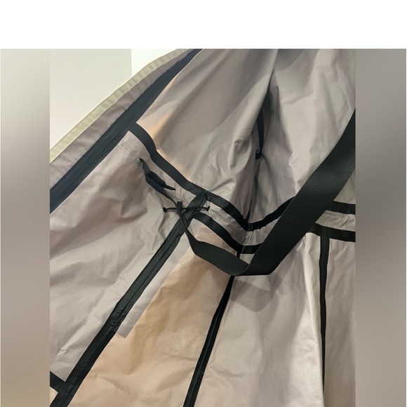 Adidas MYSHELTER RAIN.RDY PARKA BRAND NEW - Picture 8 of 14